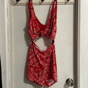 Bandanna read short romper